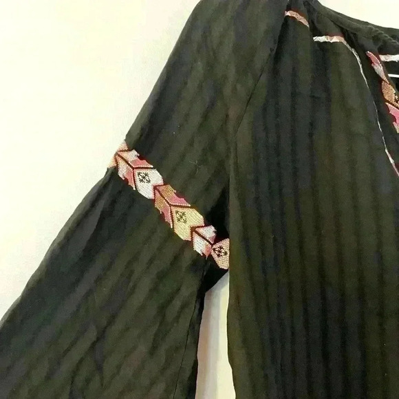 Wild Majesty, Black Bohemian Style Top, Small - Picture 4 of 7